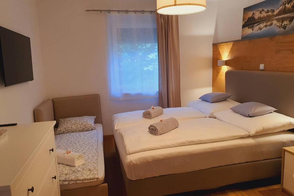 Tiny Kozma Apartment โบเดนสดอร์ฟ ภายนอก รูปภาพ