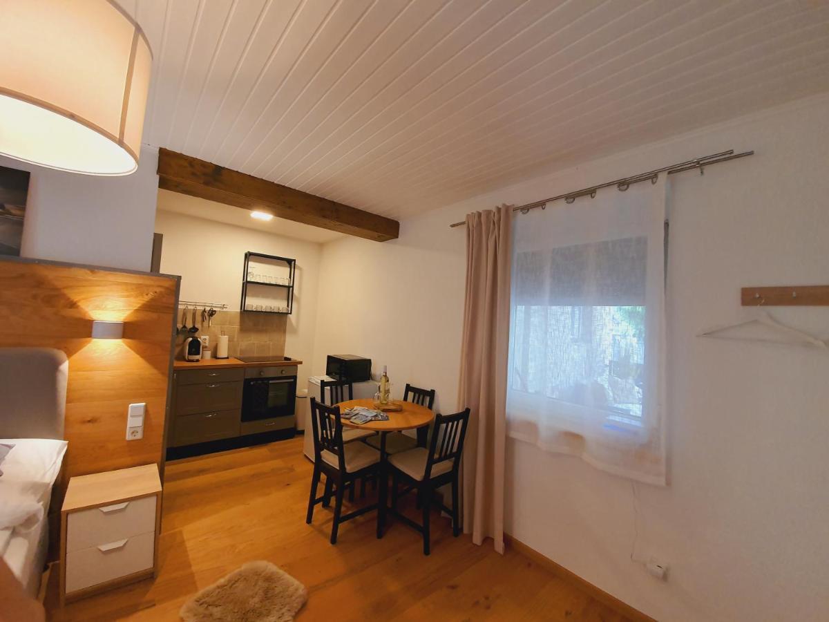 Tiny Kozma Apartment โบเดนสดอร์ฟ ภายนอก รูปภาพ